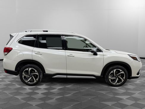 Used 2022 Subaru Forester Touring image 6