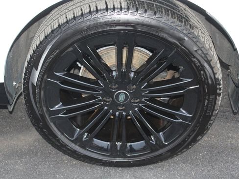 Used 2024 Land Rover Range Rover SE image 34