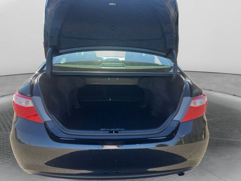Used 2017 Toyota Camry LE FWD image 15