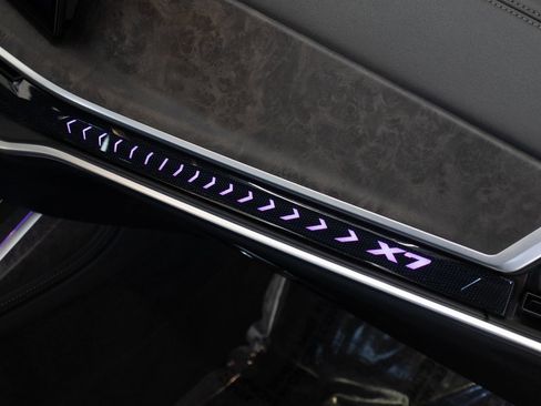 Used 2023 BMW X7 xDrive40i w/ Executive Package image 28