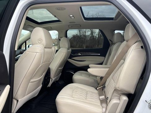 Used 2022 Buick Enclave Avenir w/ Avenir Technology Package image 11