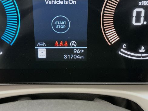 Used 2025 Hyundai Tucson SEL FWD image 19