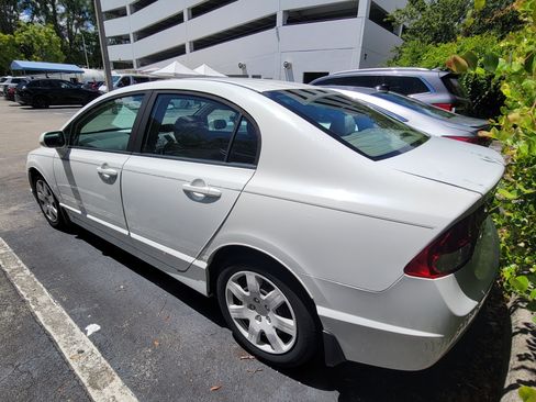 Used 2011 Honda Civic LX image 4