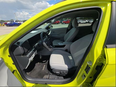 Used 2024 Hyundai Kona SEL AWD/4WD image 7