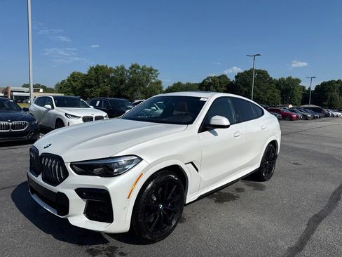 Used 2023 BMW X6 xDrive40i w/ M Sport Package AWD/4WD image 3