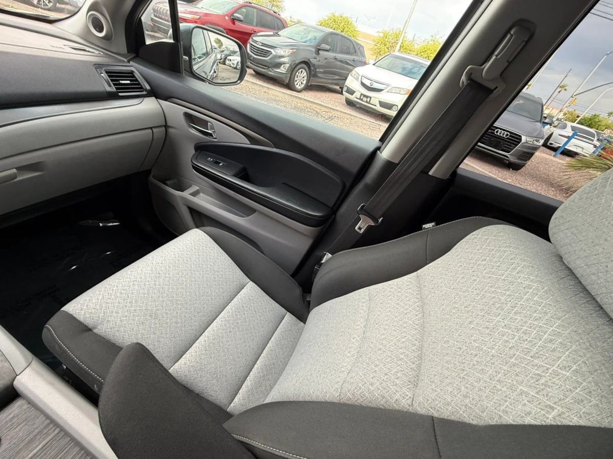 Used 2017 Honda Ridgeline RTS image 45