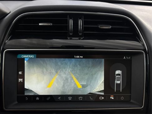 Used 2019 Jaguar F-PACE Premium AWD/4WD image 36