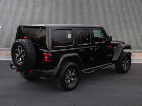 Used 2018 Jeep Wrangler Unlimited Rubicon AWD/4WD image 16