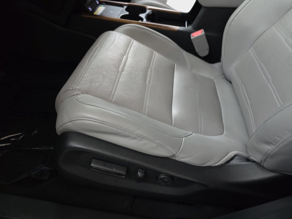Used 2021 Honda CR-V Touring image 30