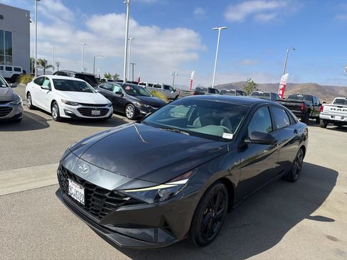 Used 2023 Hyundai Elantra SEL FWD image 10