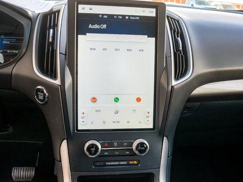 Used 2023 Ford Edge SEL image 21