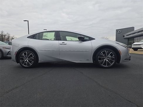 New 2026 Toyota Prius XLE image 2