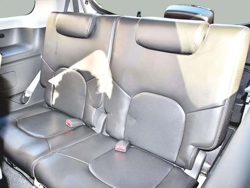 Used 2006 Nissan Pathfinder SE w/ (P01) Se Premium Pkg image 28