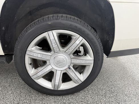 Used 2015 Cadillac Escalade Premium AWD/4WD image 8