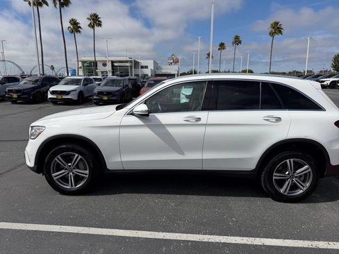 Used 2022 Mercedes-Benz GLC 300 image 2