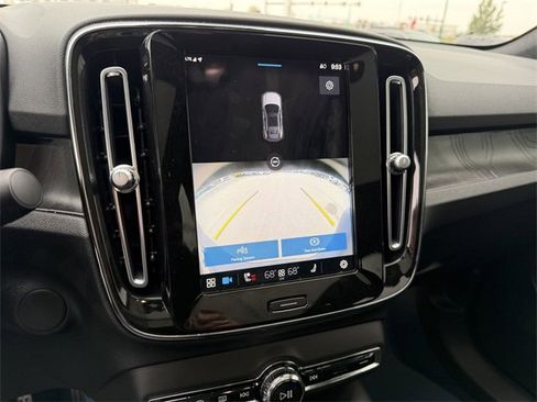 Used 2023 Volvo C40 P8 Recharge Ultimate image 23