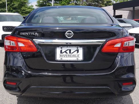 Used 2017 Nissan Sentra S FWD image 7