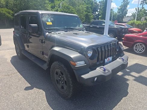 Used 2021 Jeep Wrangler Unlimited Sport AWD/4WD image 3