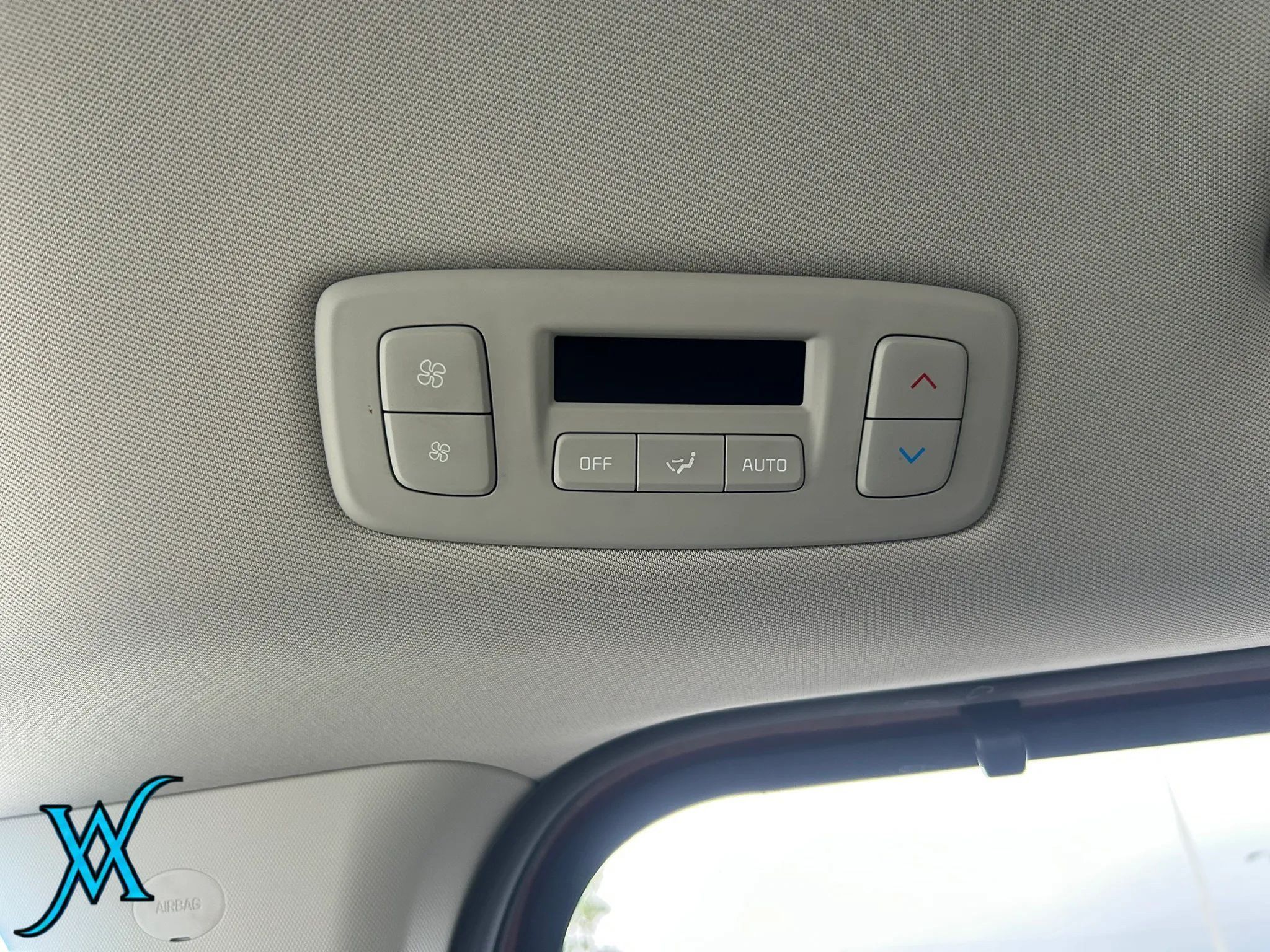 Used 2022 Kia Carnival SX FWD image 34