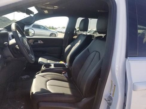 New 2026 Chrysler Voyager LX image 8