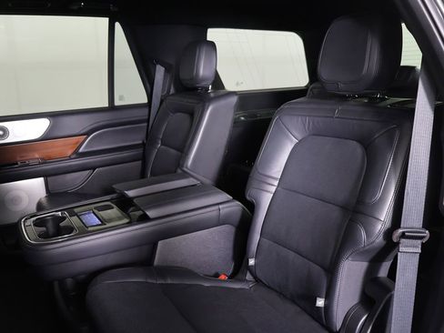Used 2022 Lincoln Navigator Reserve AWD/4WD image 36