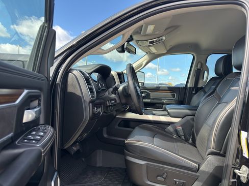 Used 2024 RAM 2500 Laramie w/ Snow Chief Group AWD/4WD image 11