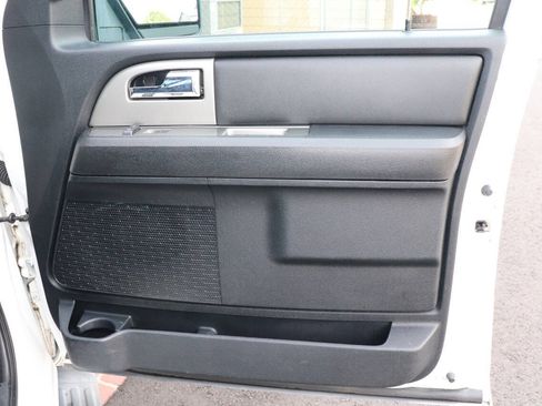 Used 2015 Ford Expedition XLT AWD/4WD image 18
