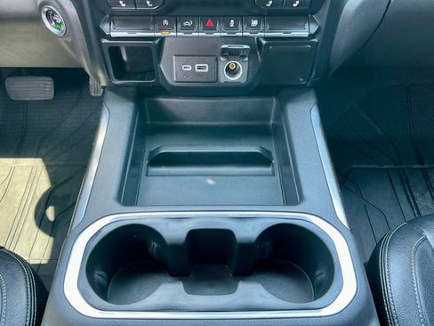 Used 2020 Chevrolet Silverado 1500 RST w/ Texas Edition RWD image 33