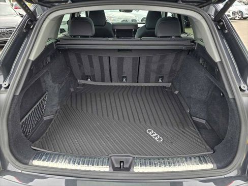 Used 2025 Audi Q5 Premium Plus w/ Premium Plus AWD/4WD image 14