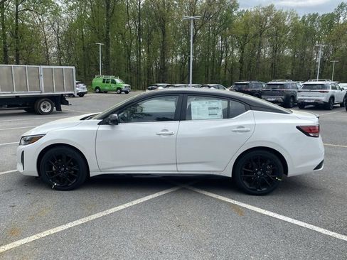 New 2025 Nissan Sentra SR w/ Midnight Edition image 4