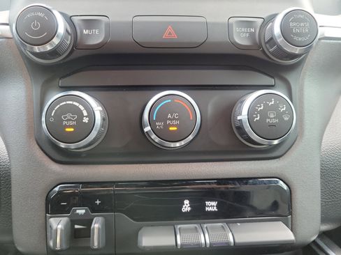 Used 2021 RAM 1500 Big Horn RWD image 27