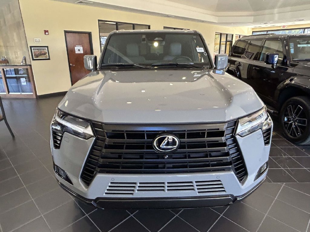 Used 2026 Lexus GX 550 w/ Accessory Package (2T) AWD/4WD image 6
