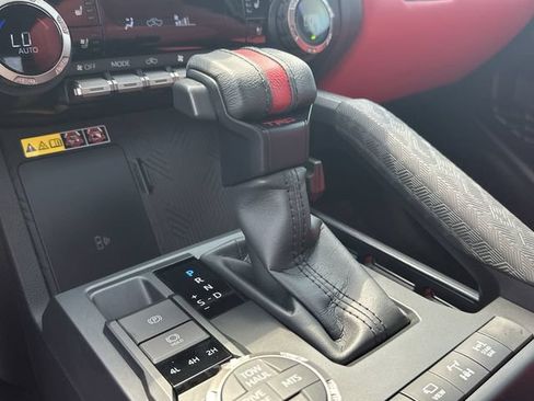 Used 2025 Toyota Tacoma TRD Pro AWD/4WD image 16