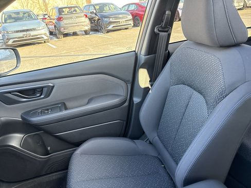 Used 2025 Subaru Forester Premium image 20