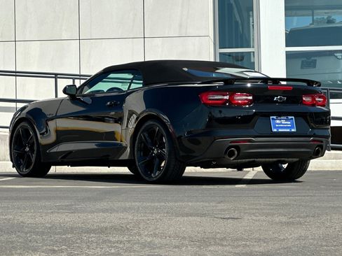 Used 2023 Chevrolet Camaro LT w/ Technology Package image 5
