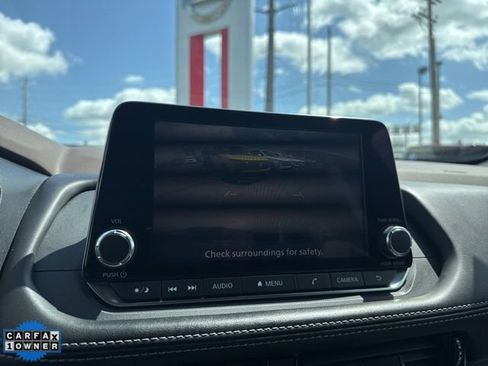 Certified 2022 Nissan Rogue SV image 24