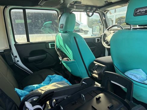 Used 2019 Jeep Wrangler Unlimited Sport S image 6