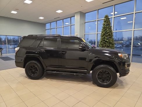 Used 2019 Toyota 4Runner Limited image 5
