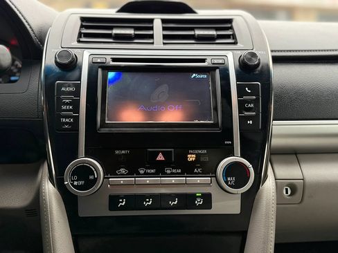 Used 2013 Toyota Camry FWD image 24