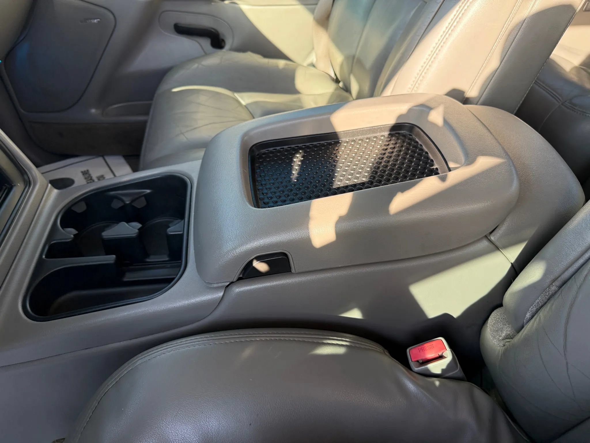 Used 2003 GMC Sierra 2500 SLT w/ SLT Preferred Equipment Group AWD/4WD image 39
