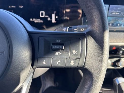 Used 2025 Nissan Kicks SV image 19