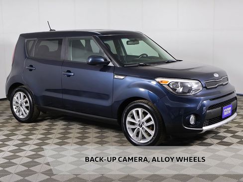 Used 2017 Kia Soul + image 1