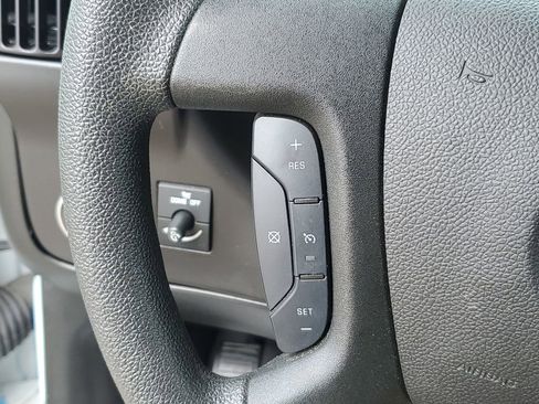 Used 2024 Chevrolet Express 2500 w/ Driver Convenience Package image 8