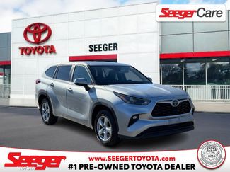 Used 2023 Toyota Highlander LE video 1