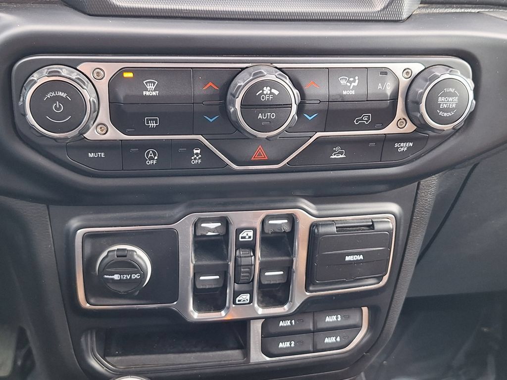 Used 2021 Jeep Gladiator Overland w/ Popular Equipment Package AWD/4WD image 22