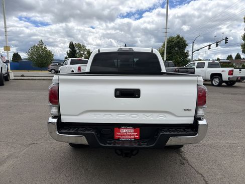 Used 2023 Toyota Tacoma TRD Off-Road AWD/4WD image 4