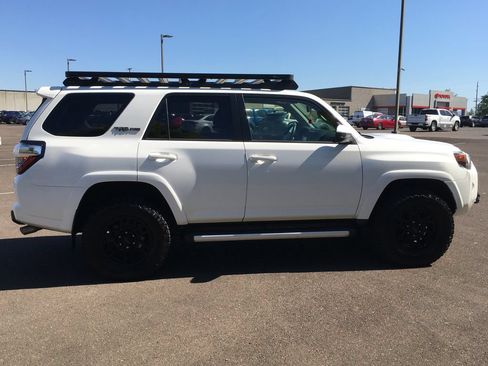 Used 2018 Toyota 4Runner TRD Pro AWD/4WD image 9