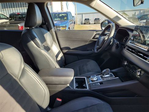 Used 2024 Mitsubishi Outlander SE image 37