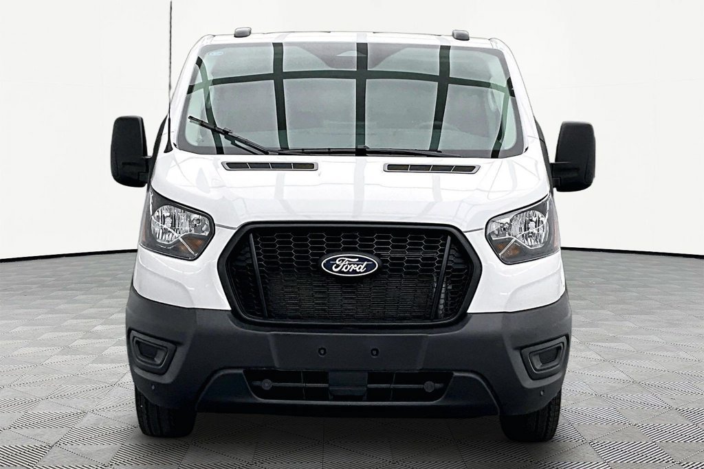 Used 2026 Ford Transit 150 Low Roof RWD image 3