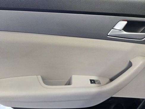 Used 2016 Hyundai Sonata SE image 11